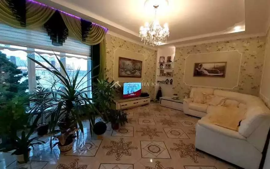 ул Горького
