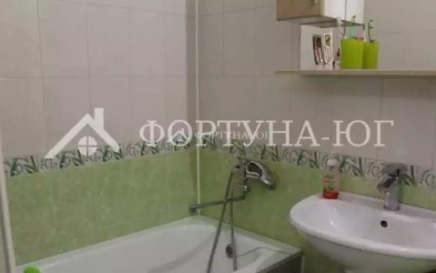 Весенняя улица