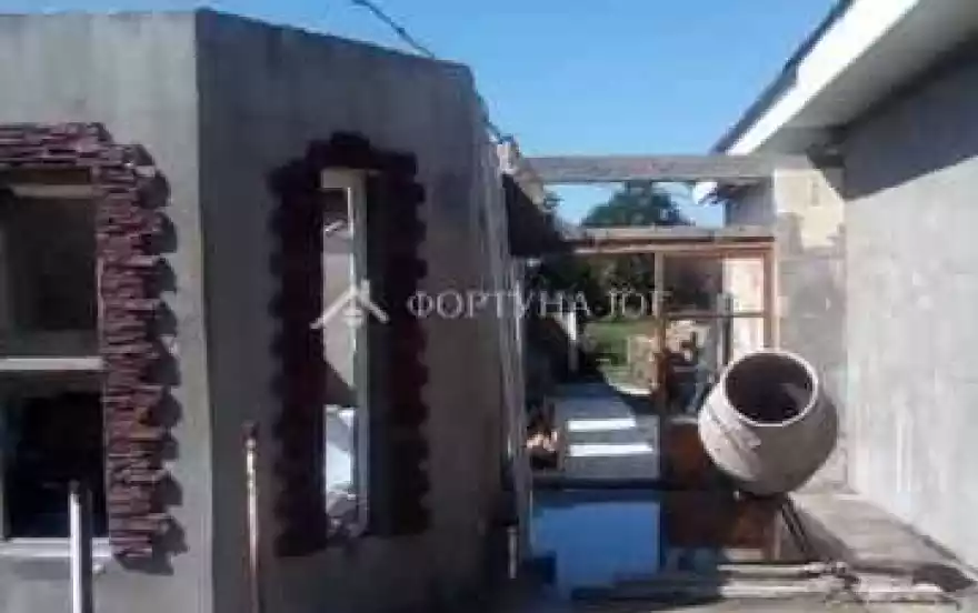 Коммунаров ул