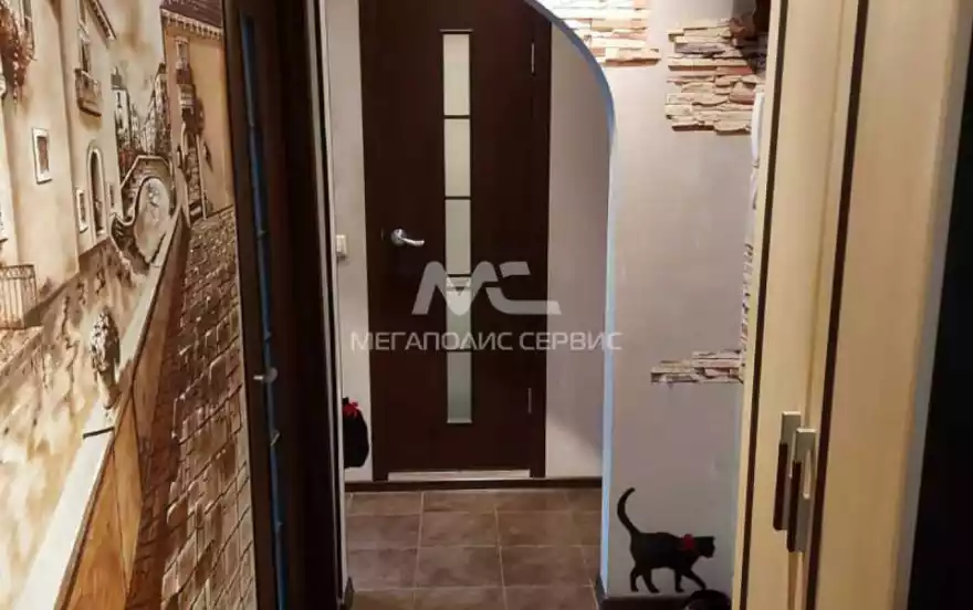 Набережная улица, 8