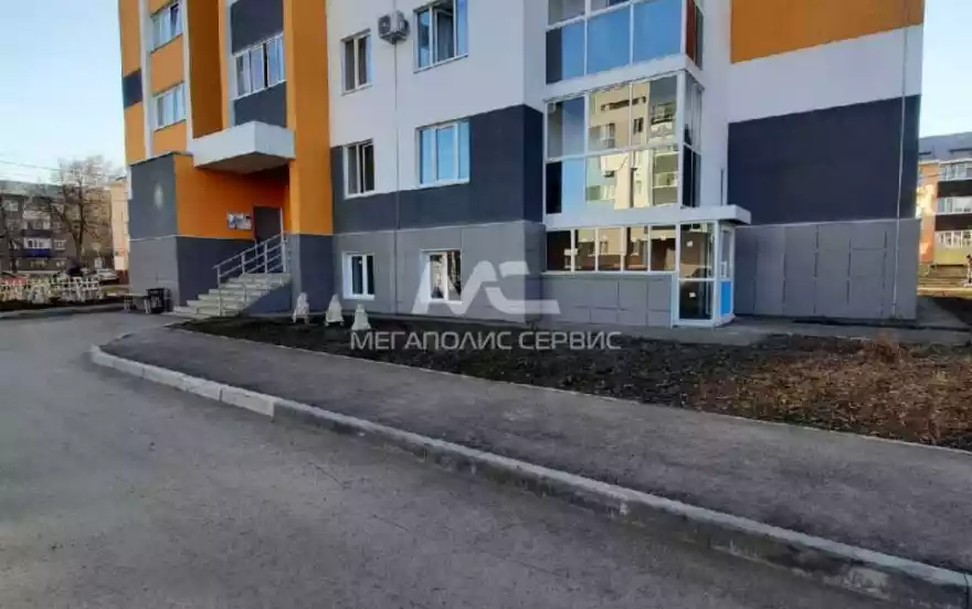 Паровозная улица, 1