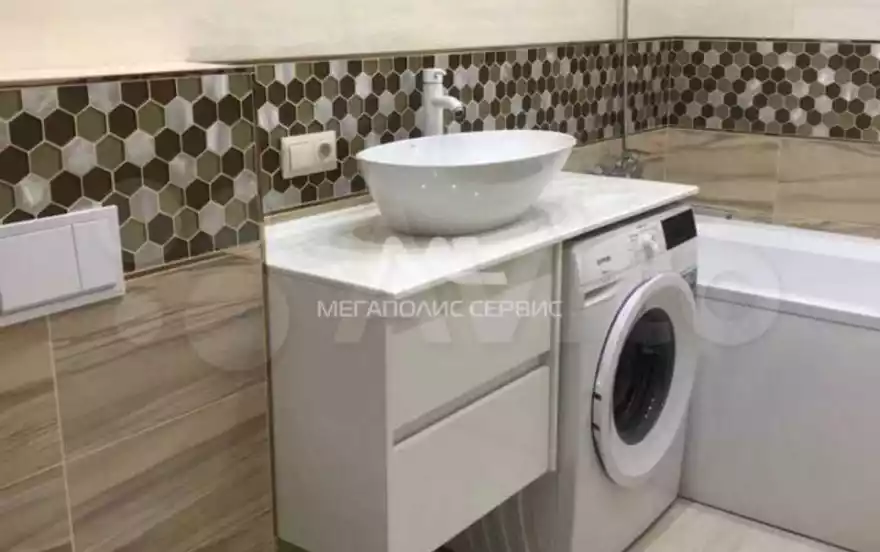 Виктора Денисова улица, 18