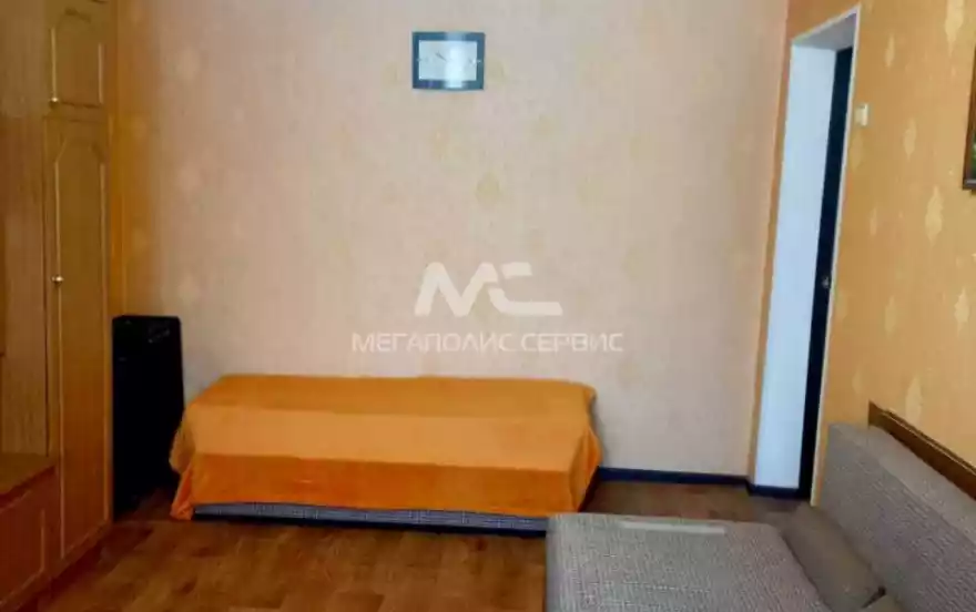 Октября пр-кт, 18