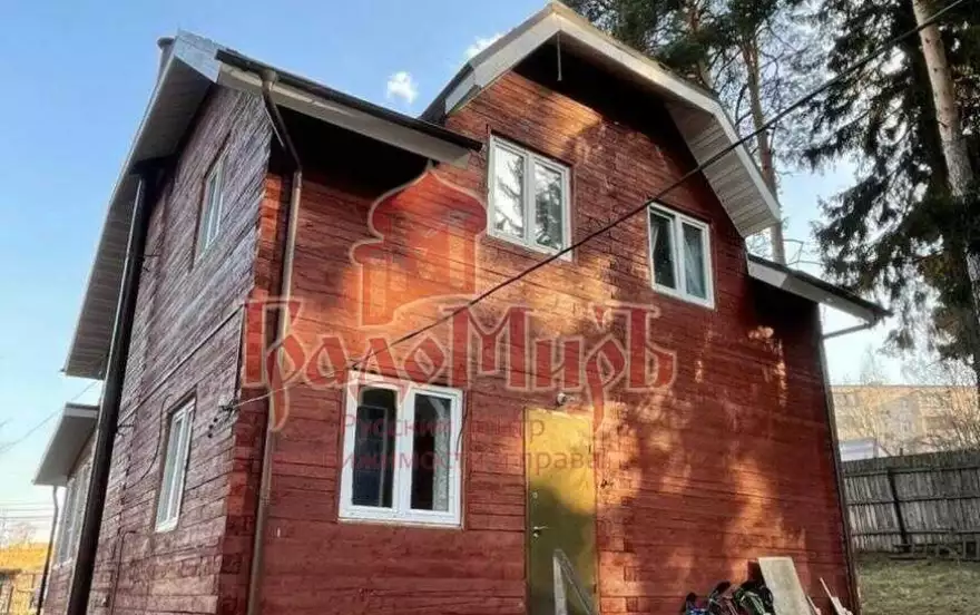 Школьная улица, 40