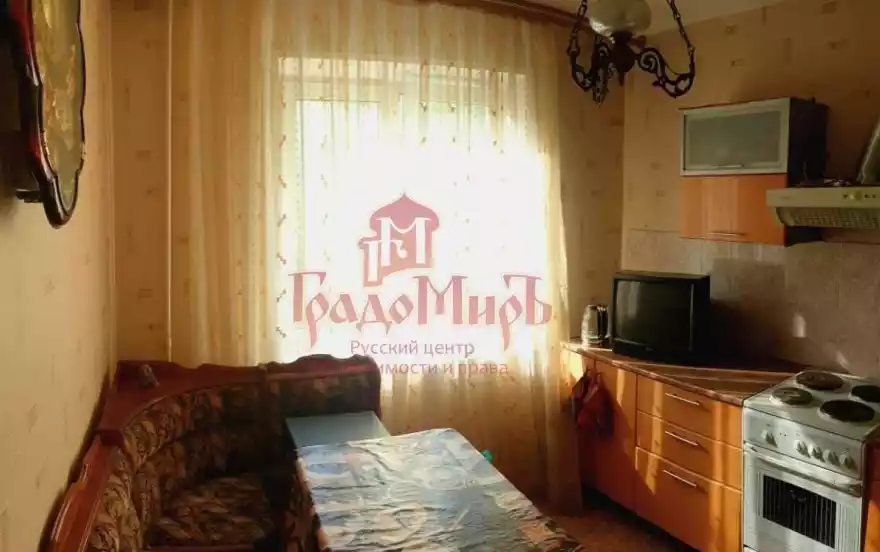 Коммунальная улица, 38