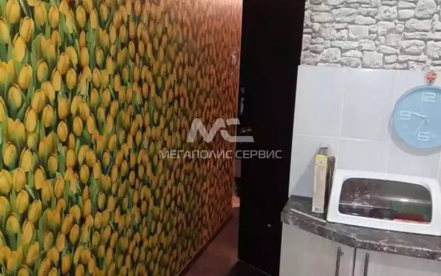 Черняховского улица, 1