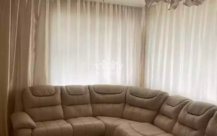 Крайняя улица, 10