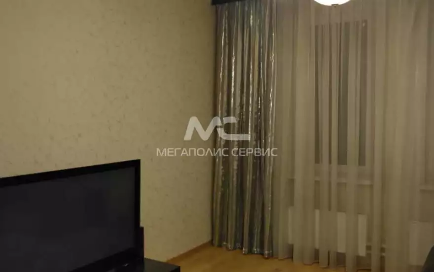 Рождественская улица, 8