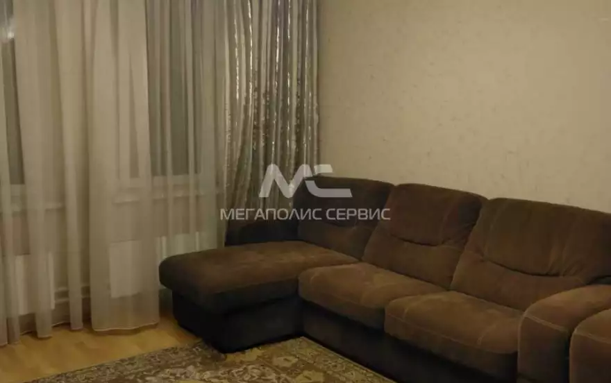 Рождественская улица, 8