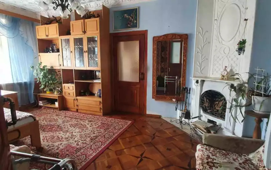 Мира улица, 18