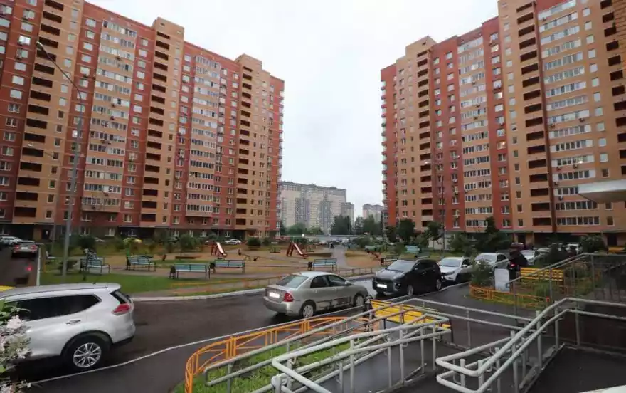 Троицкая улица, 1