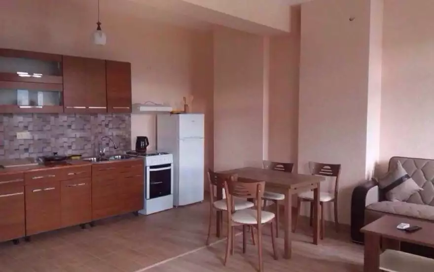 проспект Александра Казбеги, 70
