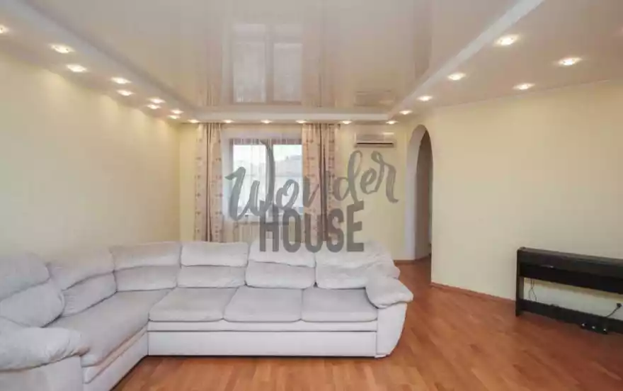 Сургутская улица, 11к2