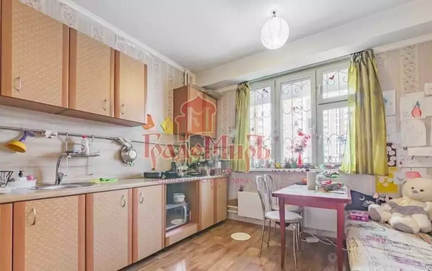 Лобненский б-р, 3