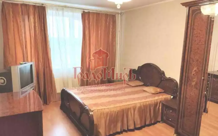 Молодёжная улица, 10