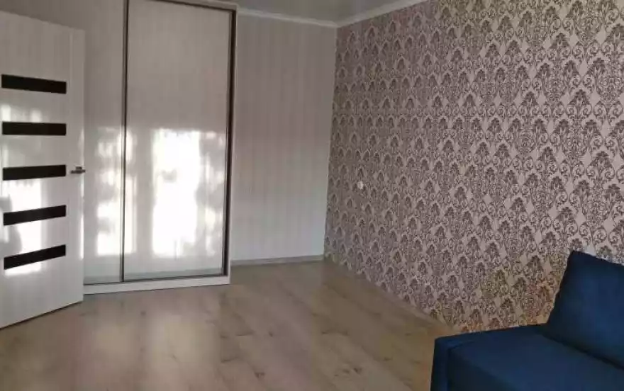 Октября 70 лет, 48