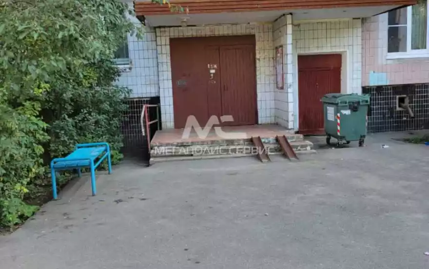 Первомайская улица, 08