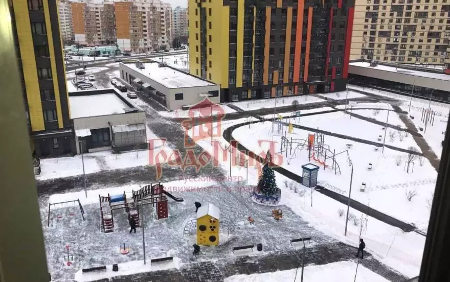 Разведчика Абеля улица, 1
