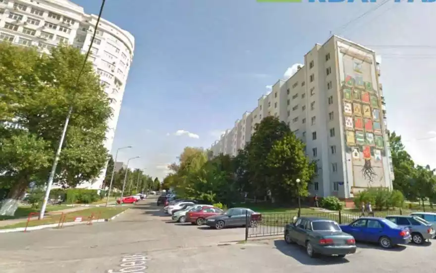 Победы улица, 83