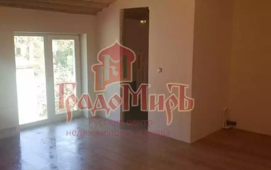 Репинская улица, 7