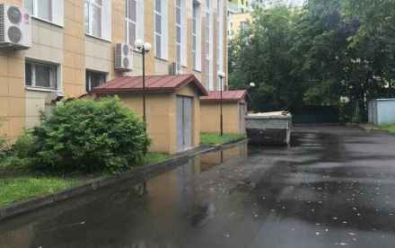 Маломосковская улица, 10