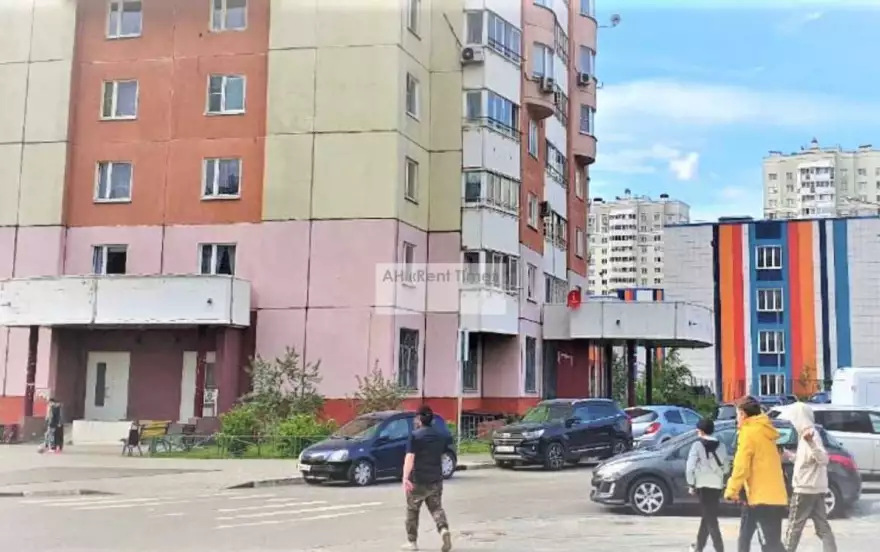 Нестерова б-р, 9