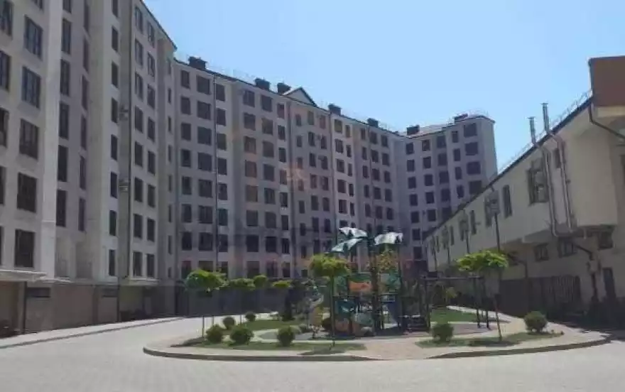 Набережная им Адмирала Серебрякова улица, дом 79б