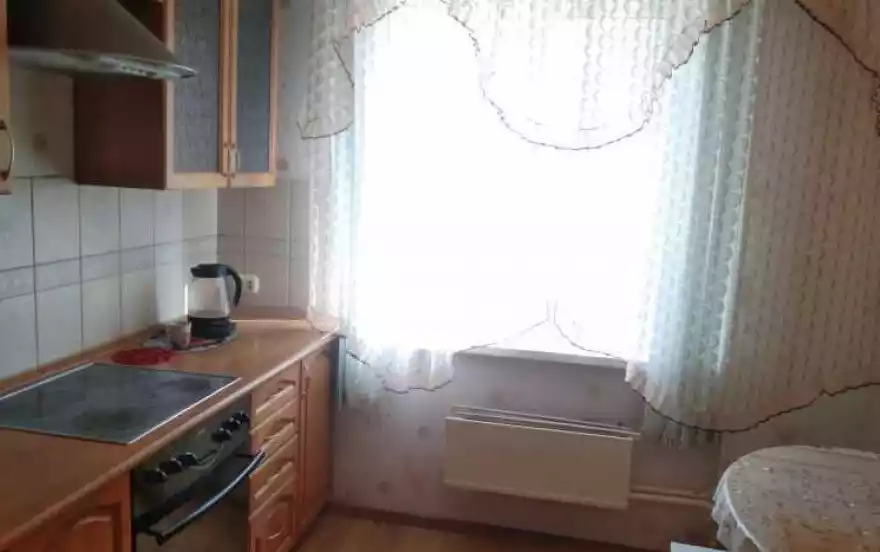 Победы 40 лет, 76