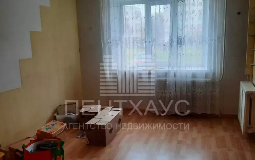 Комиссарова ул., 28