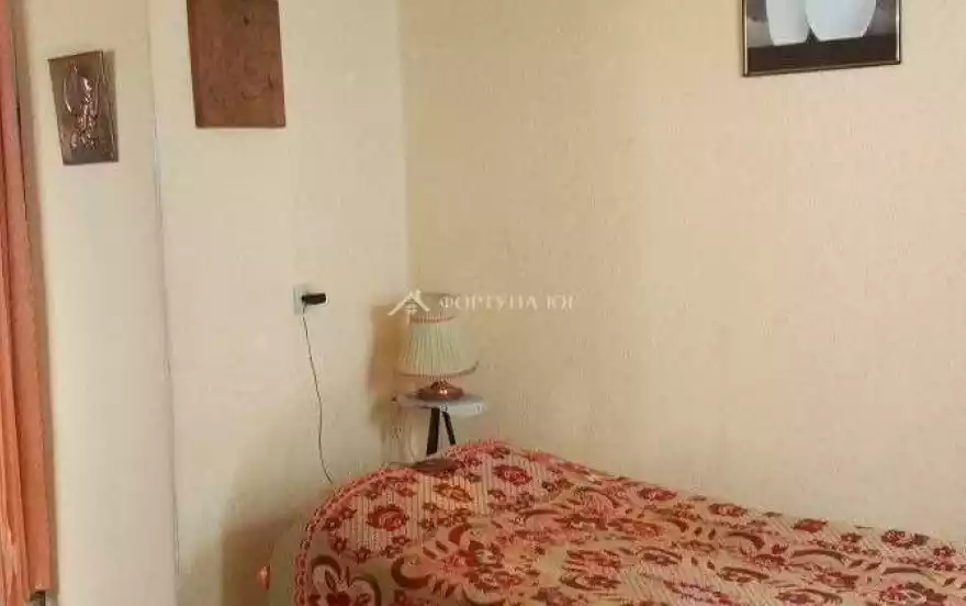 Крымская ул