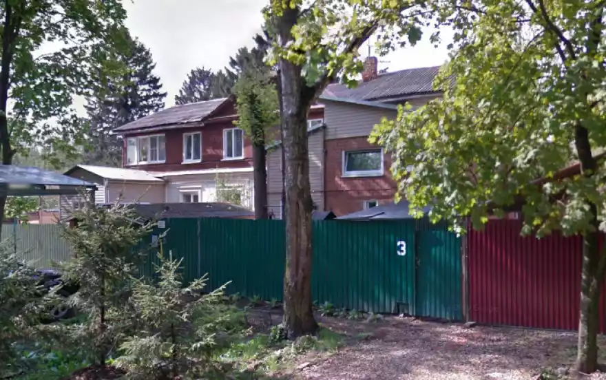 Челюскинская улица, 3