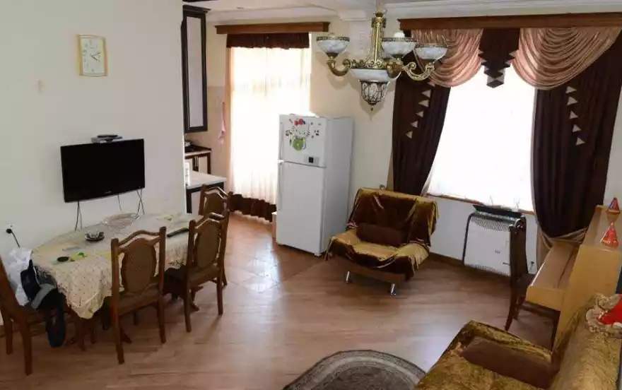 улица Цотнэ Дадиани, 77