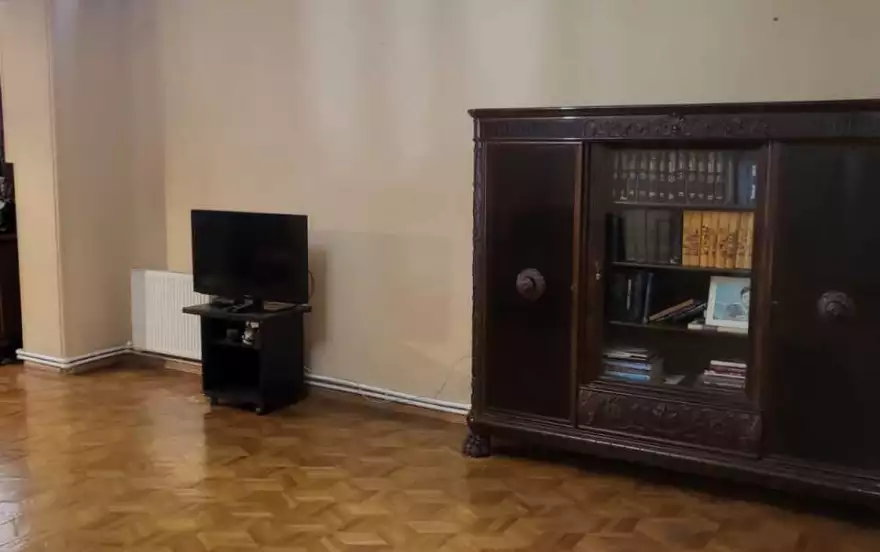 улица Атени, 3