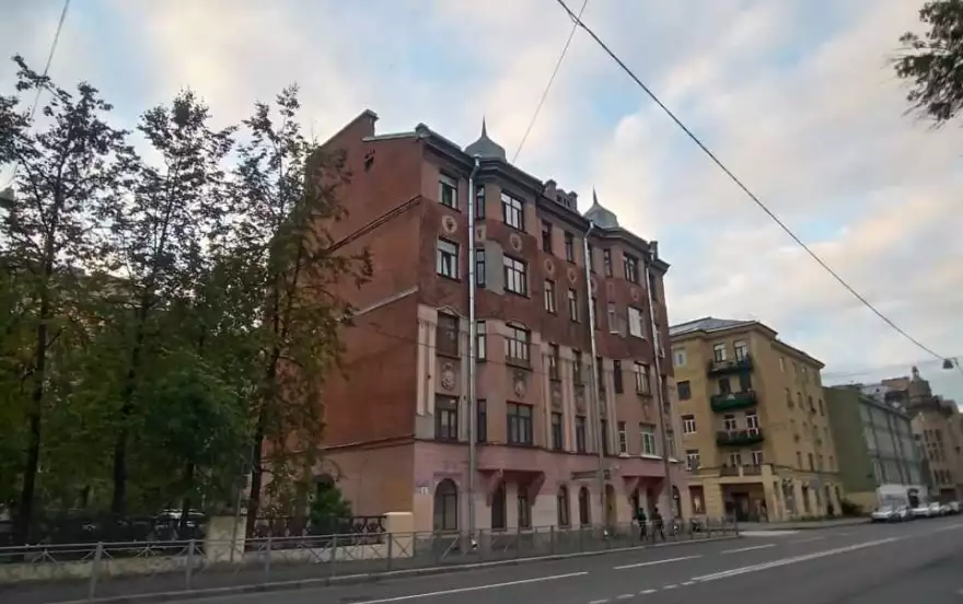 Малый проспект Петроградской стороны, 20