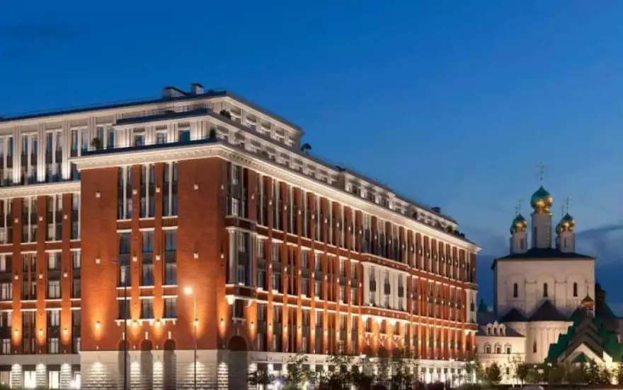 Миргородская улица, 1