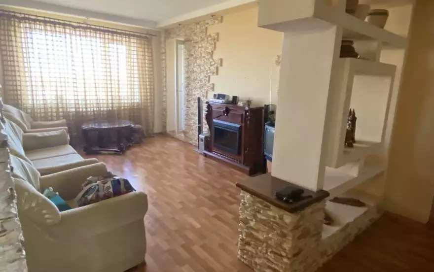 квартал Ленинского Комсомола, 8В