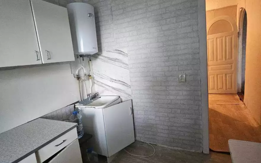 квартал Димитрова, 27