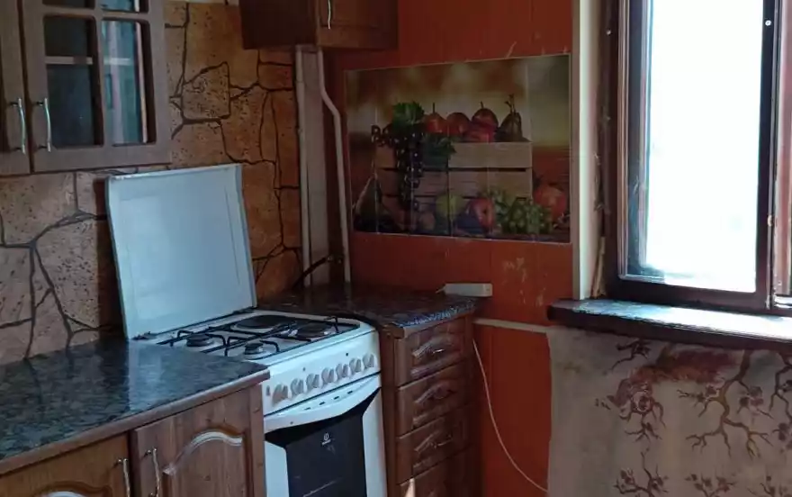 Мирный квартал, 11