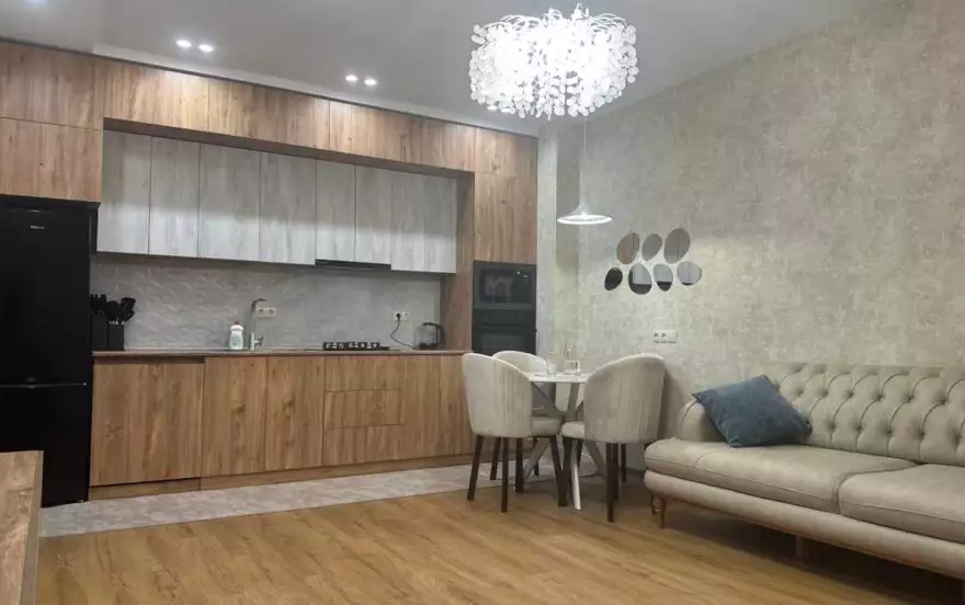 1-й переулок Ангиса, 42
