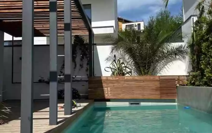 Ворошиловградская улица, 300/5