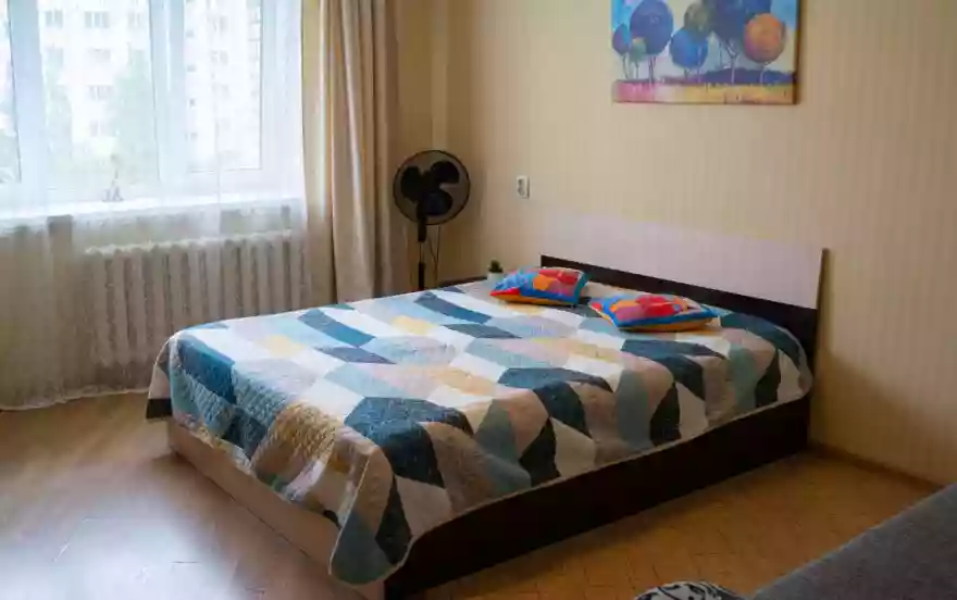 улица Романа Брянского, 18