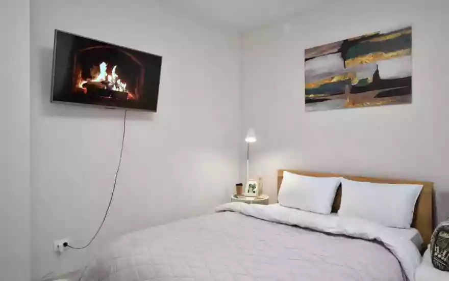 Взлётная улица, 7Л