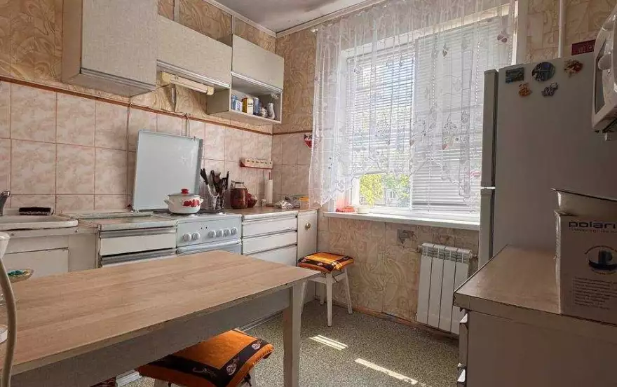 квартал Комарова, 16