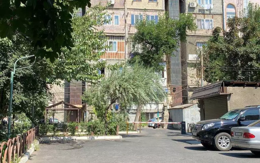 проспект Аршакуняц, 44