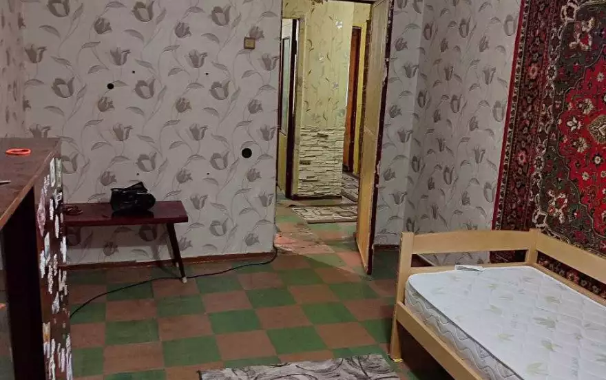 квартал Комарова,13
