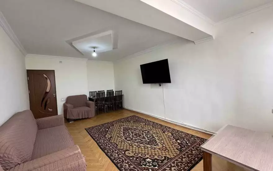 1-й переулок улицы Башинджагяна, 8 