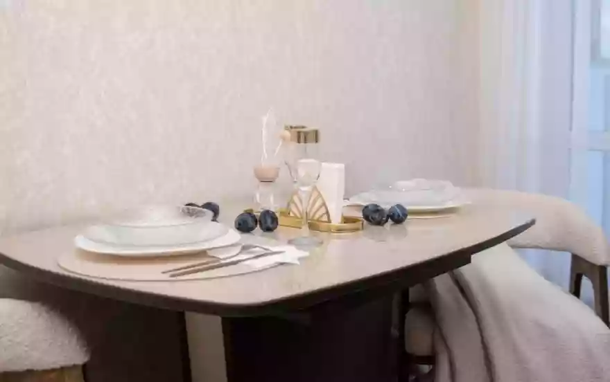 Комсомольская улица, 2