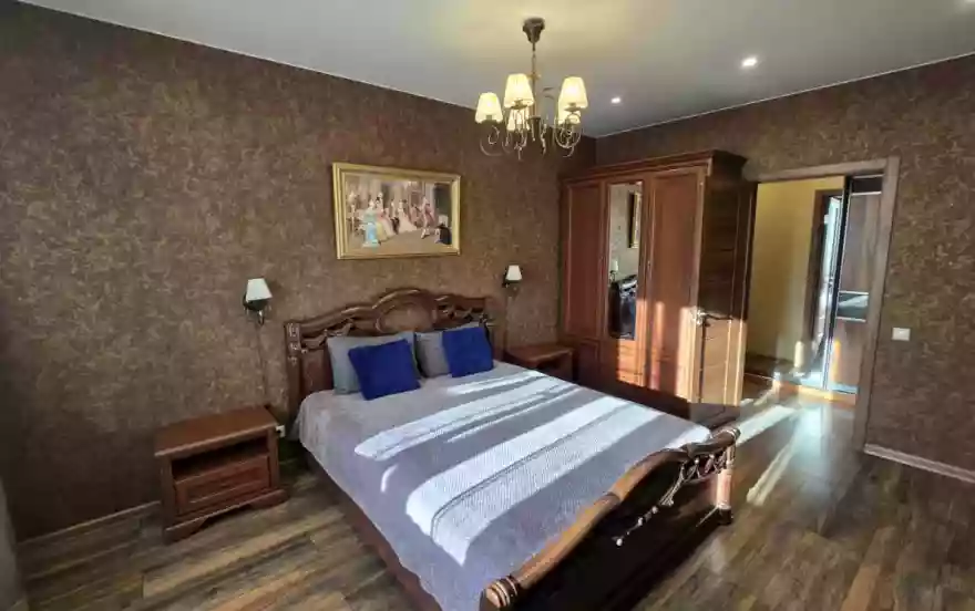 улица Просвещения, 2