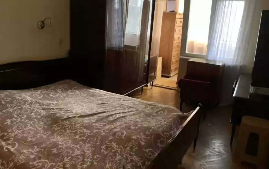 ул. Виктора Амбарцумян, 40