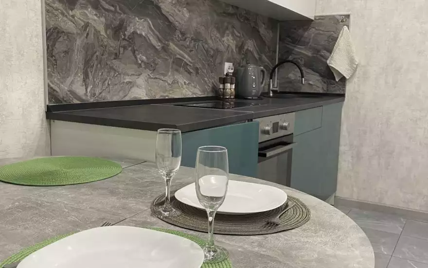 улица Июльских дней, 1 корпус 2 шестой подъезд